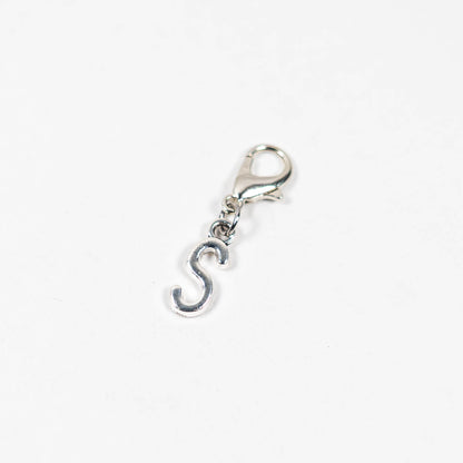 alphabet silver charm（アルファベットシルバーチャーム）
